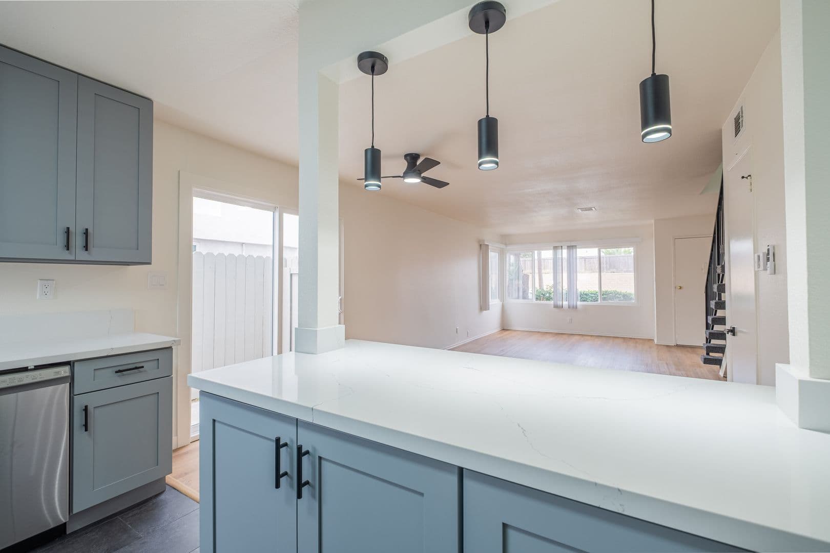 Torrance Apartment: 4712 Del Amo Blvd