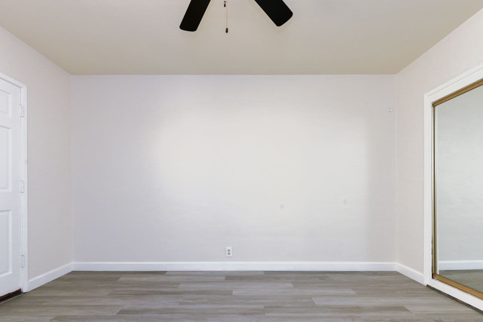 Los Angeles Apartment: 122 S. Berendo Street