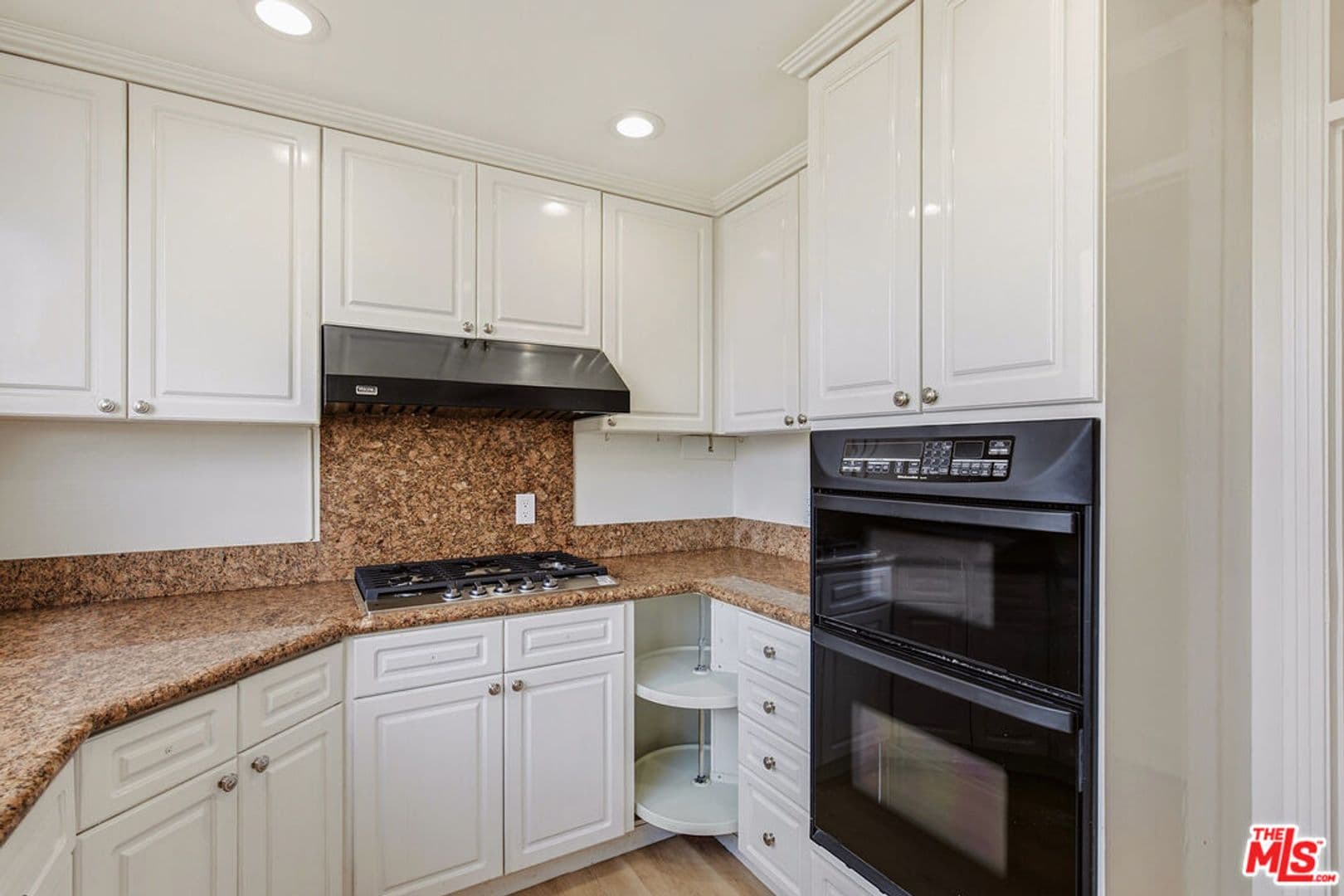 Beverly Hills Condo: 121 South Canon Drive