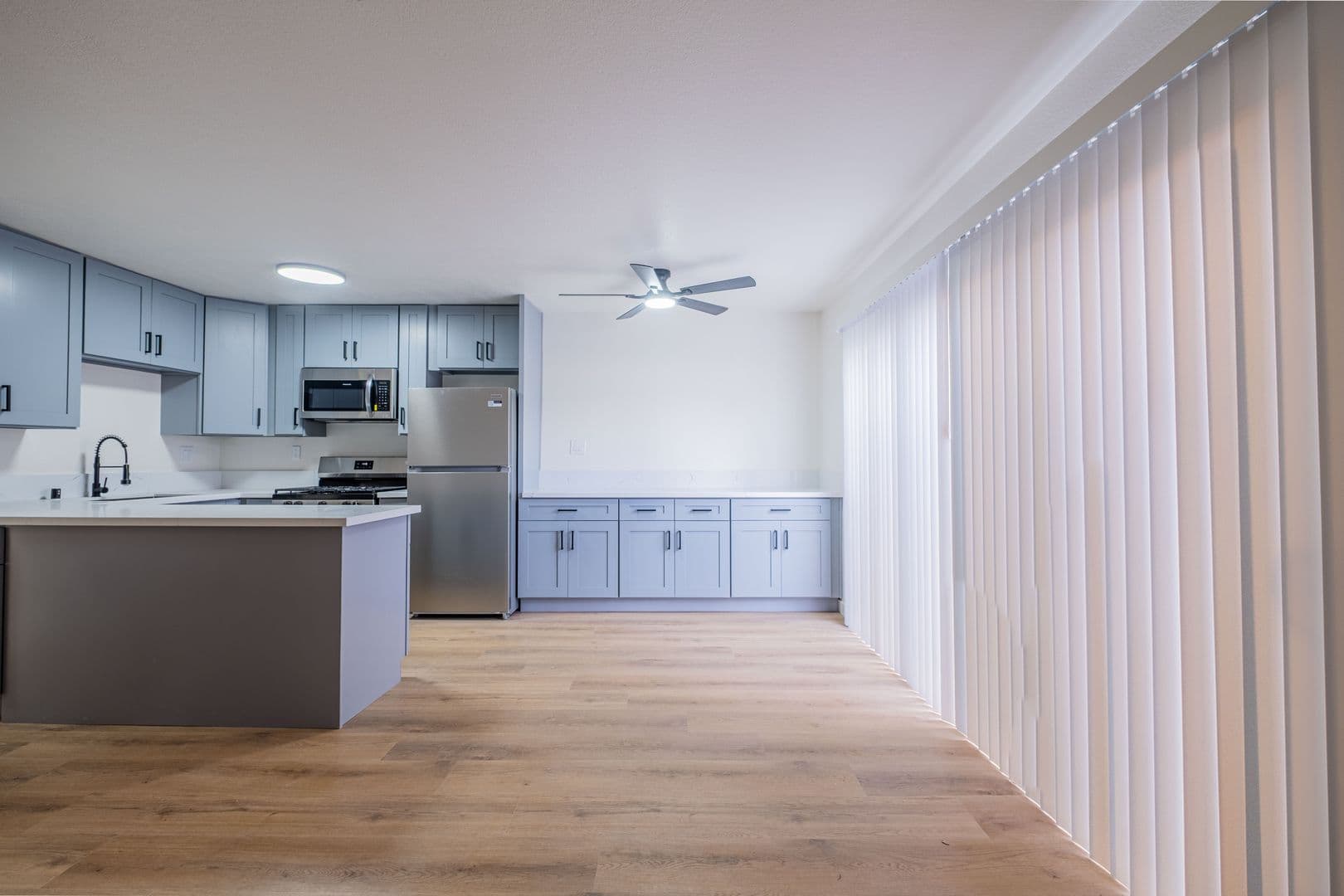 Torrance Apartment: 4712 Del Amo Blvd
