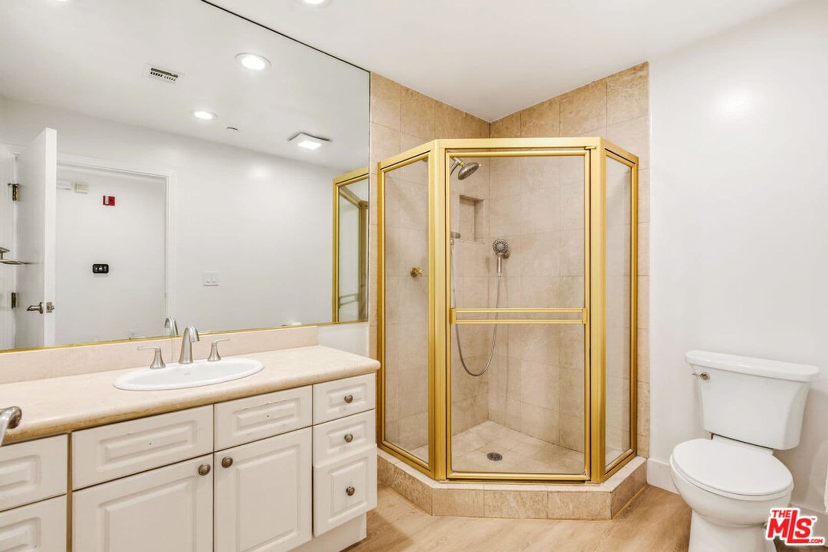 Beverly Hills Condo: 121 South Canon Drive