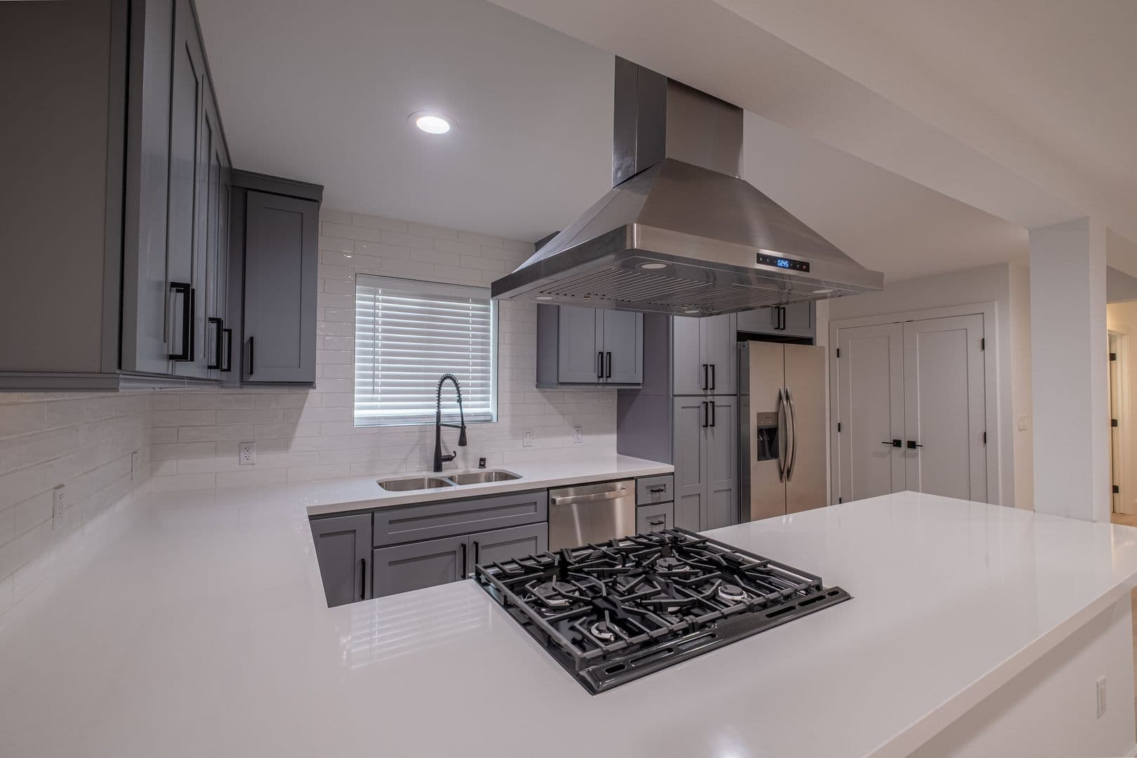 Redondo Beach Apartment: 2107 Pullman Lane