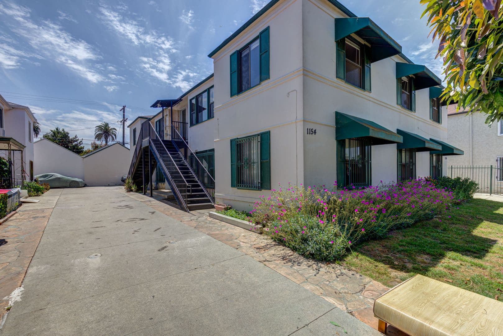 Los Angeles Apartment: 1154 S. Plymouth Blvd.