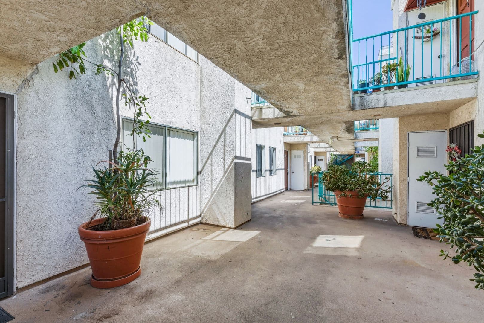 Glendale Apartment: 700 E Harvard St.