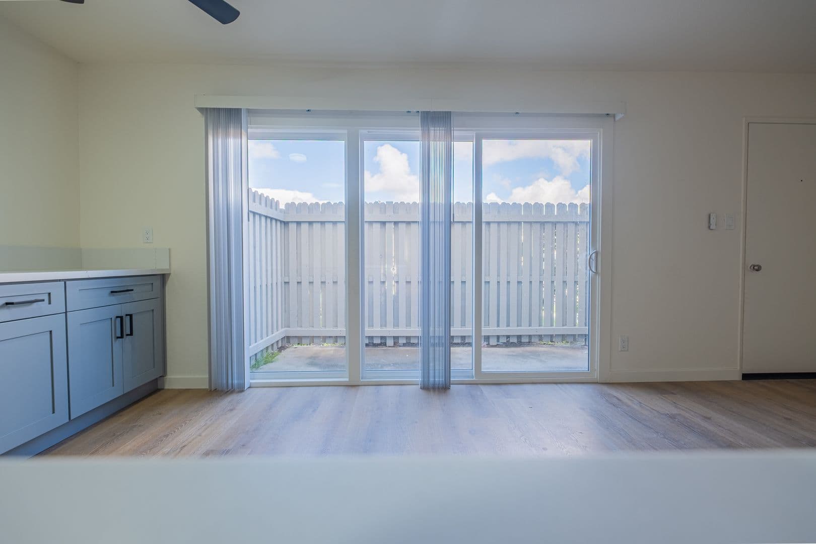 Torrance Apartment: 4712 Del Amo Blvd