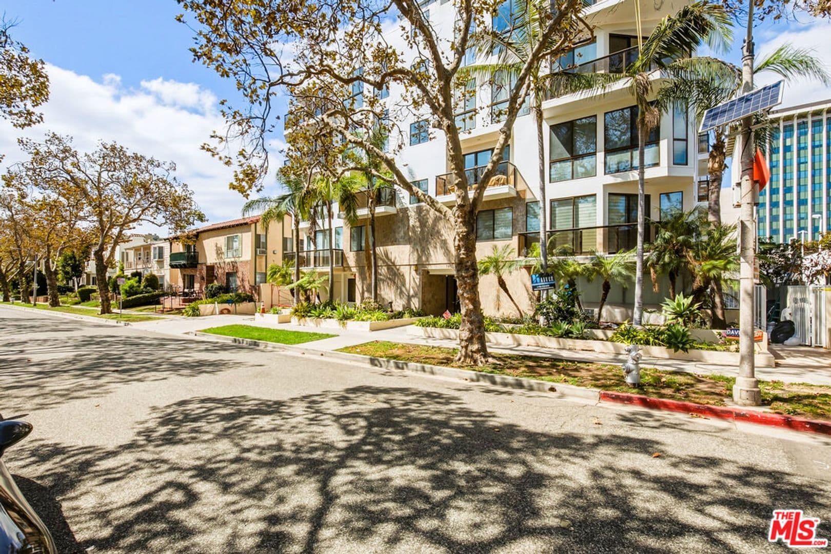 Beverly Hills Condo: 121 South Canon Drive