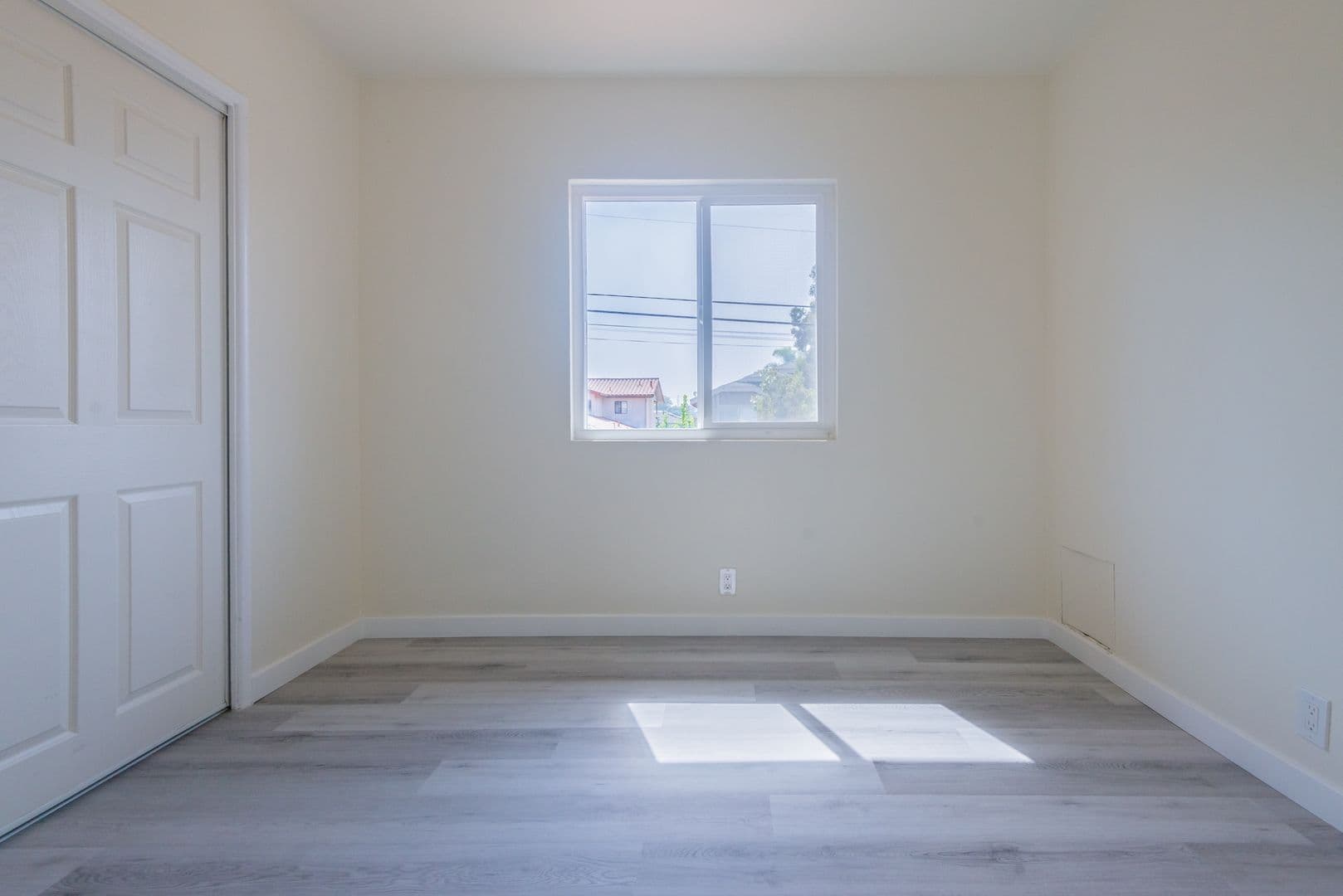 Redondo Beach Apartment: 2107 Pullman Lane