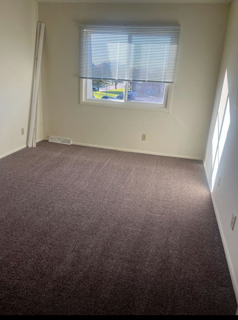 Grafton Townhome: 1841 1st Avenue