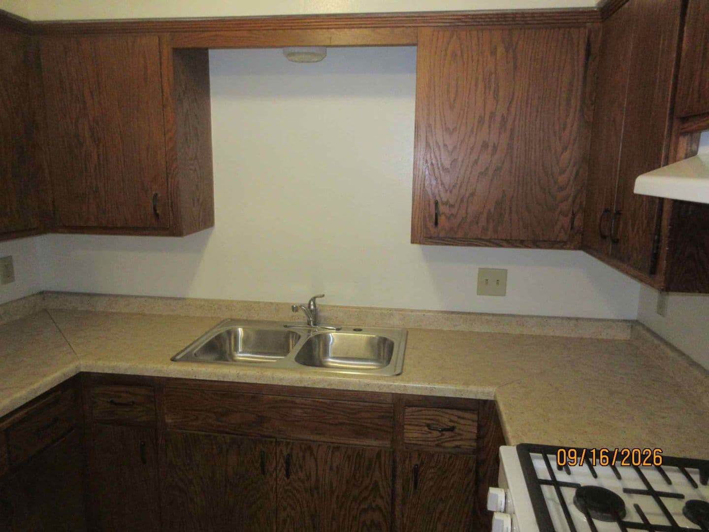 Milwaukee Apartment: 8750 W. Mill Rd.