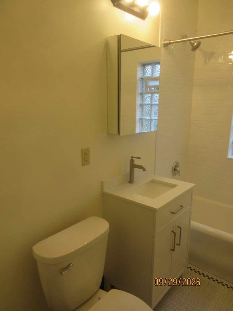 Milwaukee Apartment: 3201 S. Howell Avenue