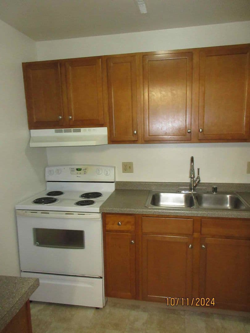 Germantown Apartment: N111 W15784 Vienna Court # 2