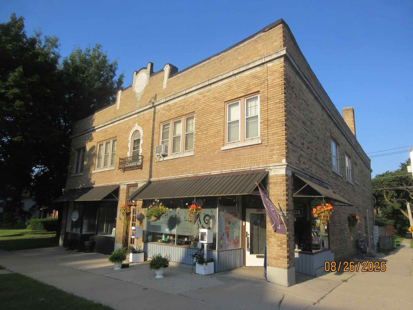 Milwaukee Apartment: 3201 S. Howell Avenue