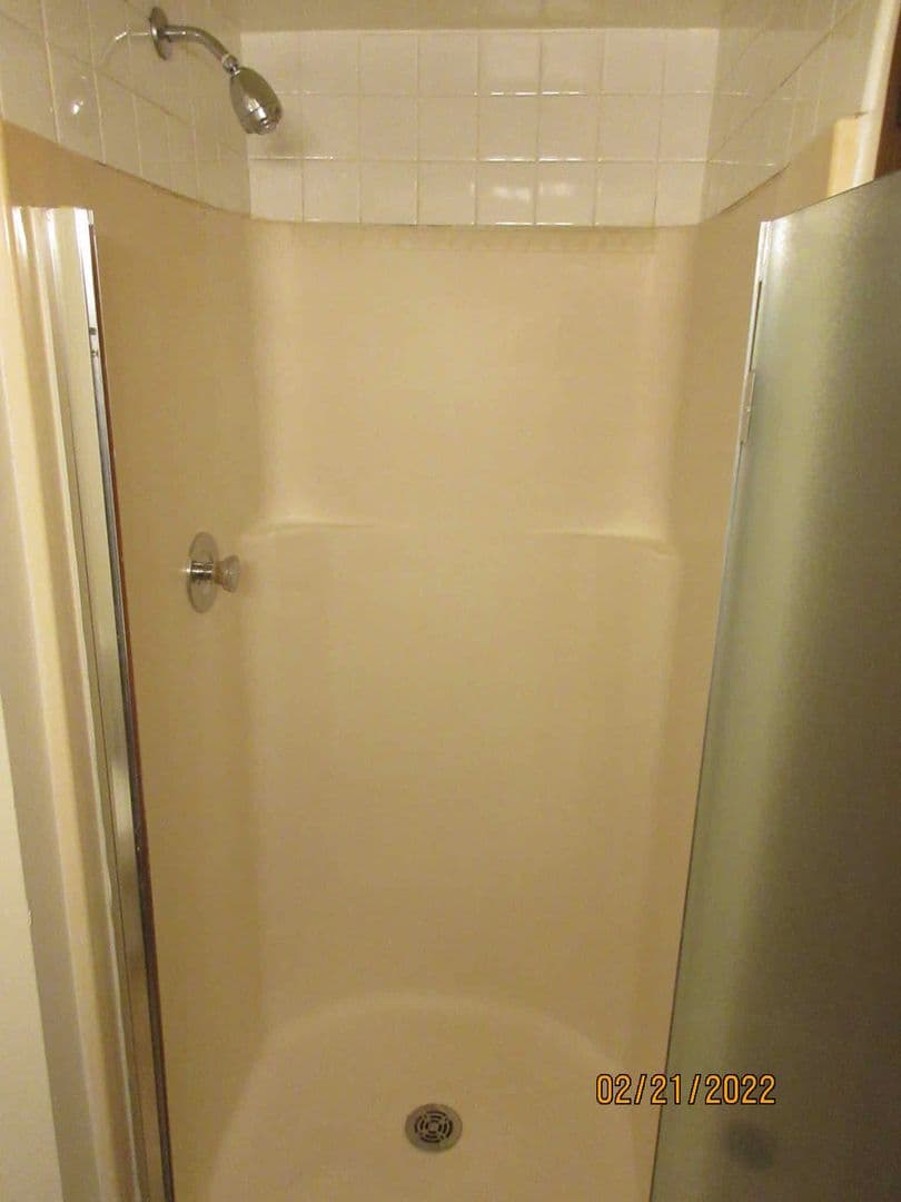 Milwaukee Apartment: 4780 N. 118th St.
