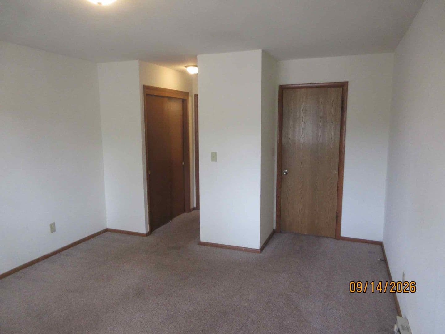 Milwaukee Apartment: 8750 W. Mill Rd.
