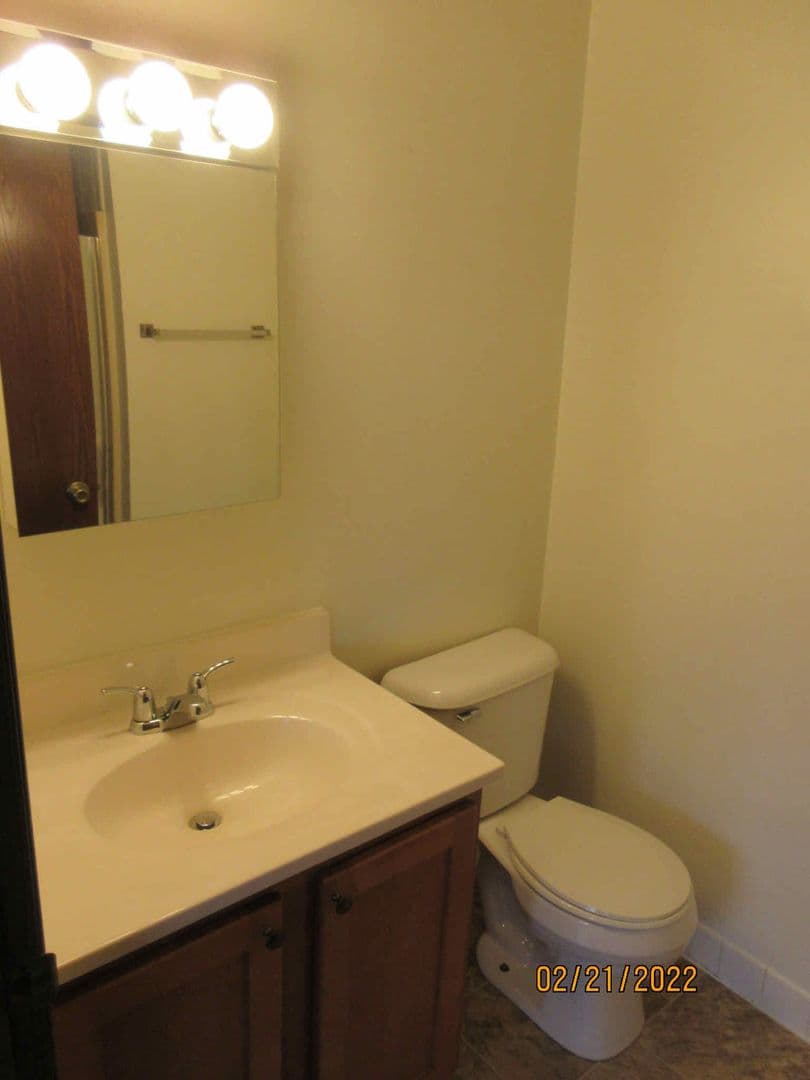 Milwaukee Apartment: 4780 N. 118th St.