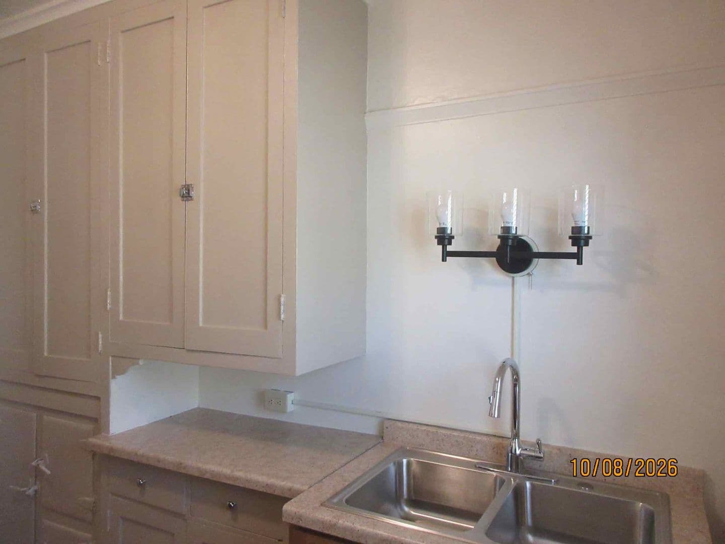 Shorewood Apartment: 4000 N. Morris Blvd.