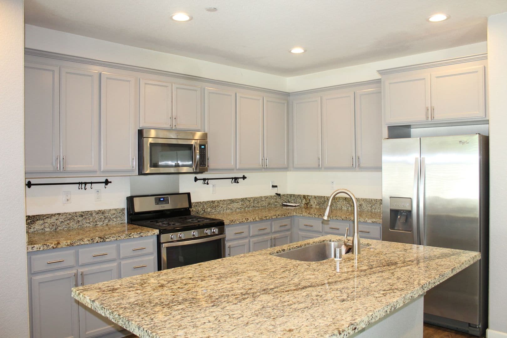 Dixon House: 1280 Cornell Dr