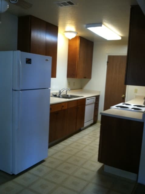 Fairfield House: 747 E. Tabor Avenue #4