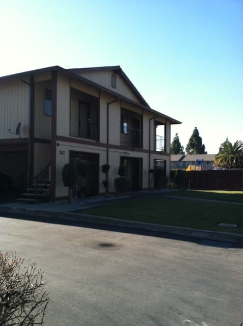 Fairfield House: 747 E. Tabor Avenue #4