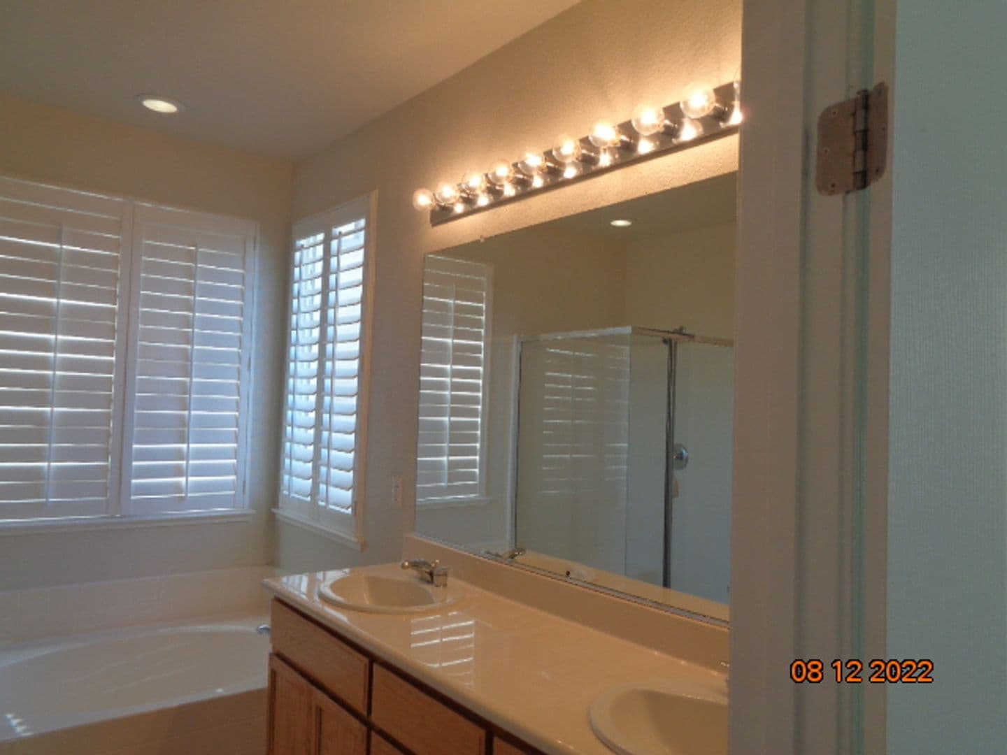 Dixon House: 1205 Valley Glen Drive