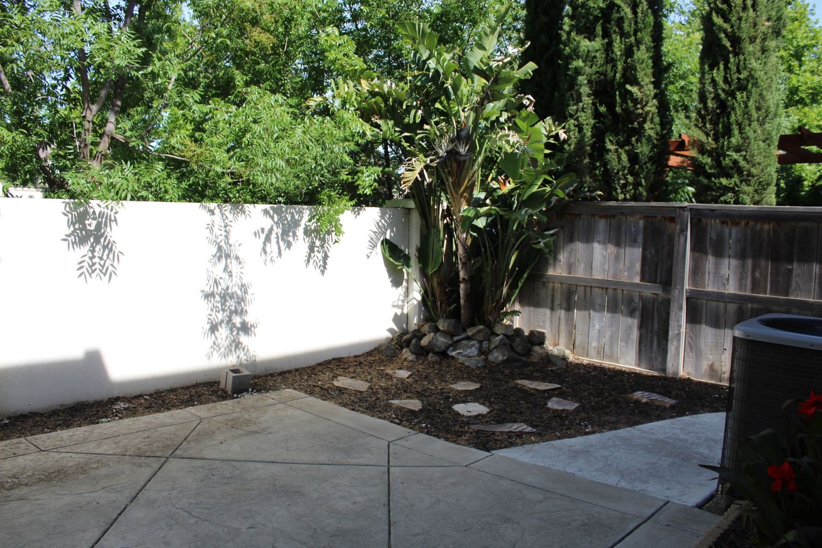 Dixon House: 1280 Cornell Dr