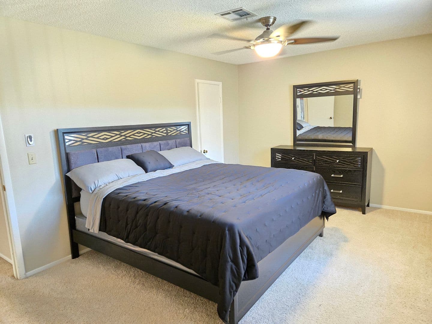 Las Vegas House: 6413 W Roy Rogers Dr.