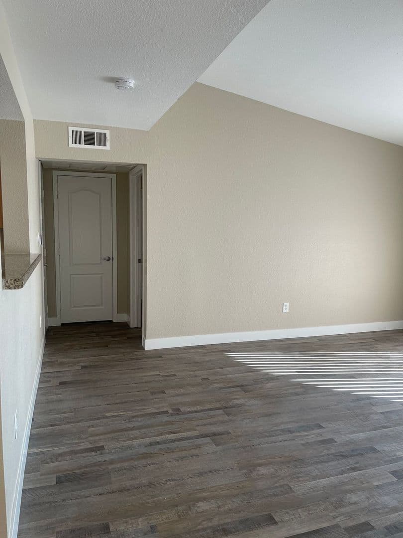 Las Vegas Condo: 5055 W Hacienda Ave #2094