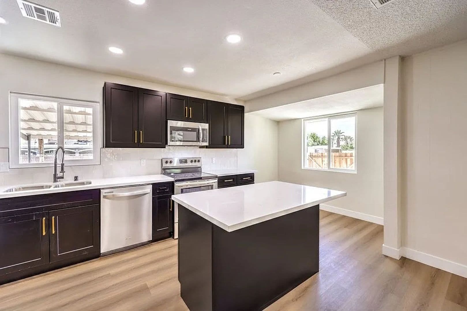 Las Vegas House: 1150 June Ave