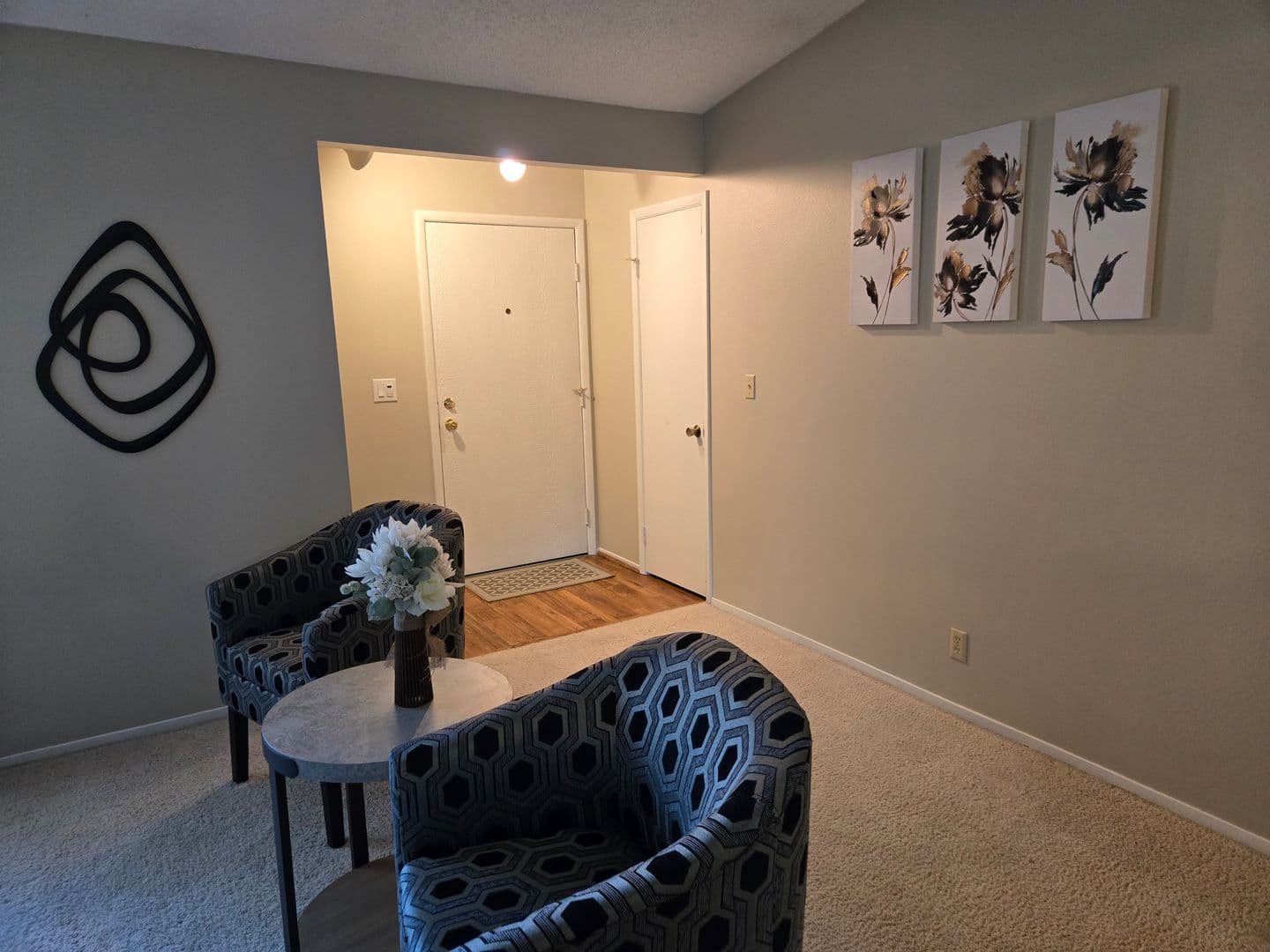 Las Vegas House: 6413 W Roy Rogers Dr.