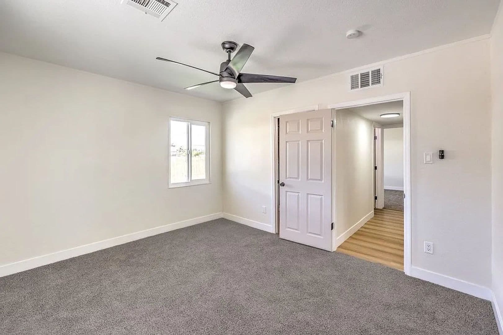 Las Vegas House: 1150 June Ave