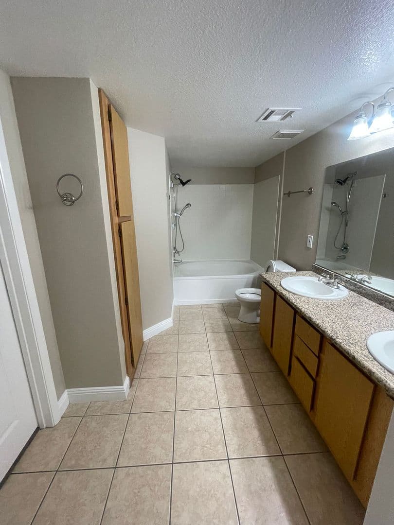 Las Vegas Condo: 5055 W Hacienda Ave #2094