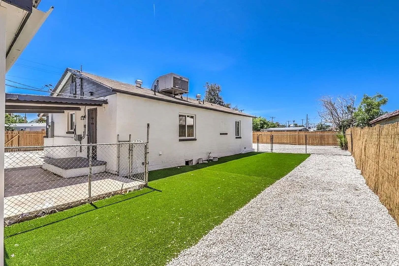 Las Vegas House: 1150 June Ave