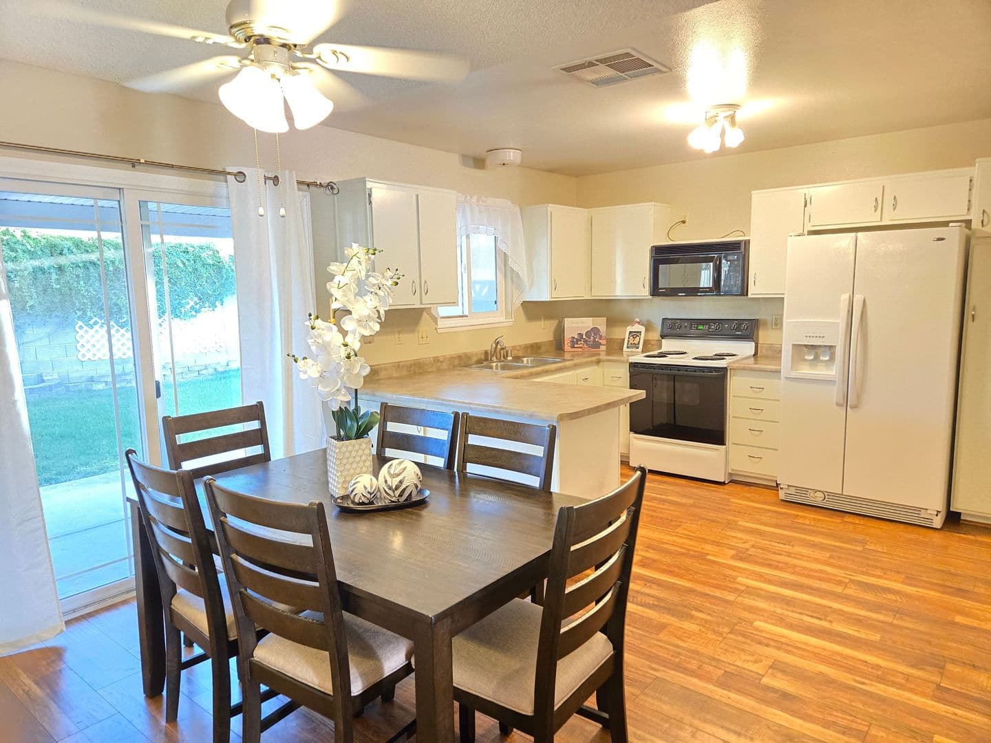 Las Vegas House: 6413 W Roy Rogers Dr.