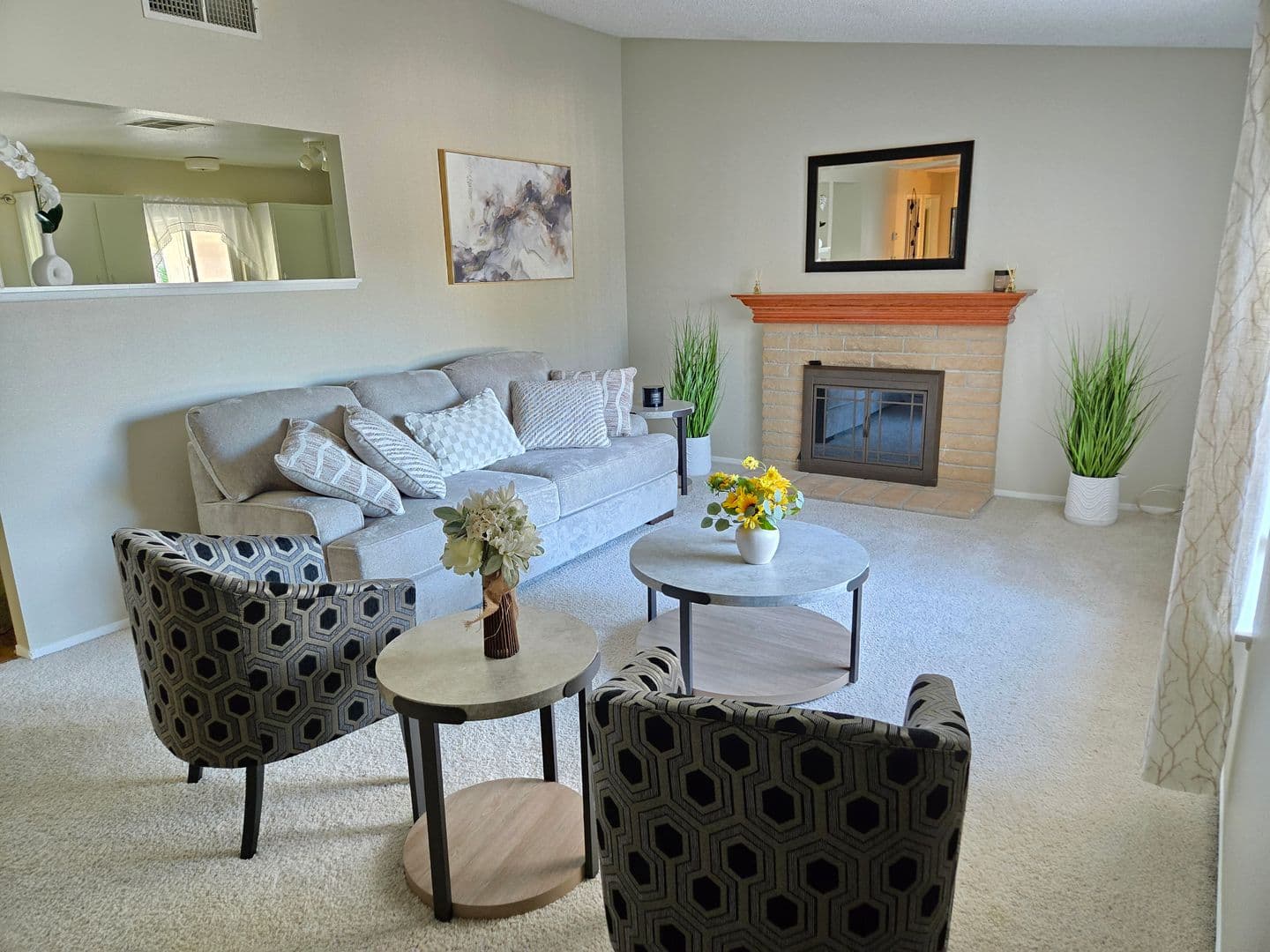 Las Vegas House: 6413 W Roy Rogers Dr.