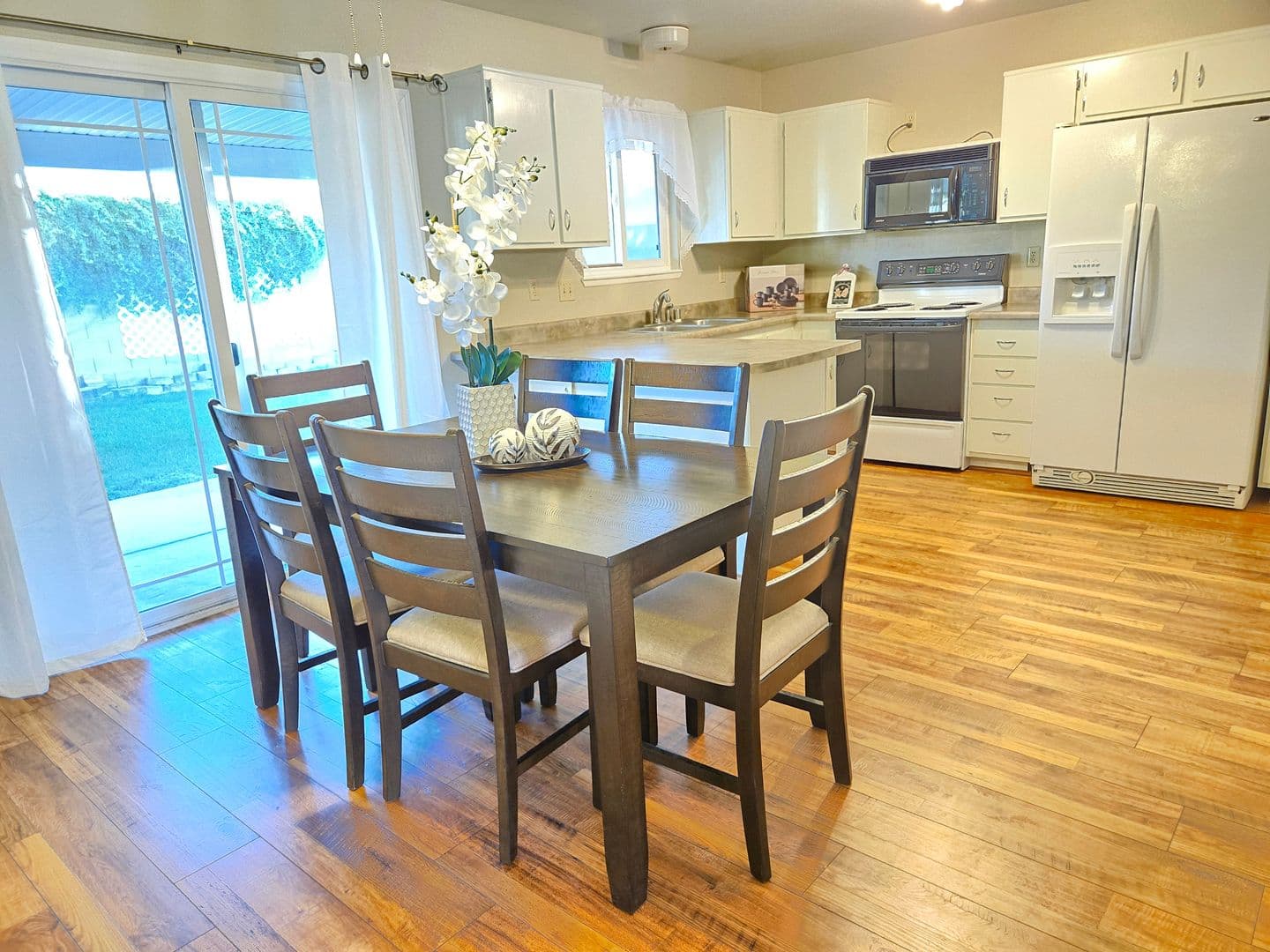 Las Vegas House: 6413 W Roy Rogers Dr.