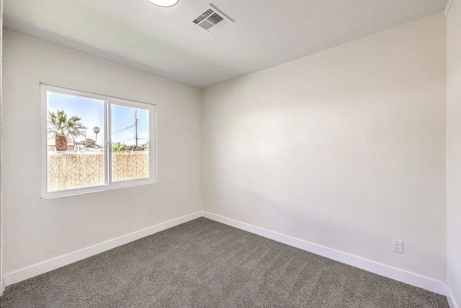Las Vegas House: 1150 June Ave