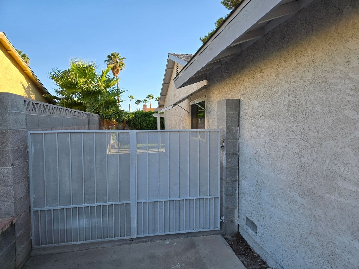 Las Vegas House: 6413 W Roy Rogers Dr.