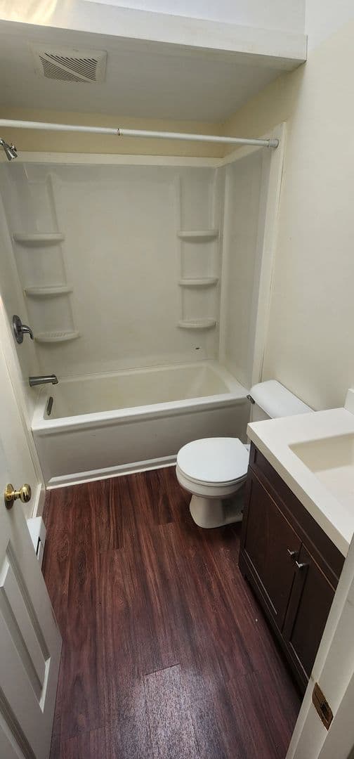 West Bath Apartment: 10 Renshaw Drive