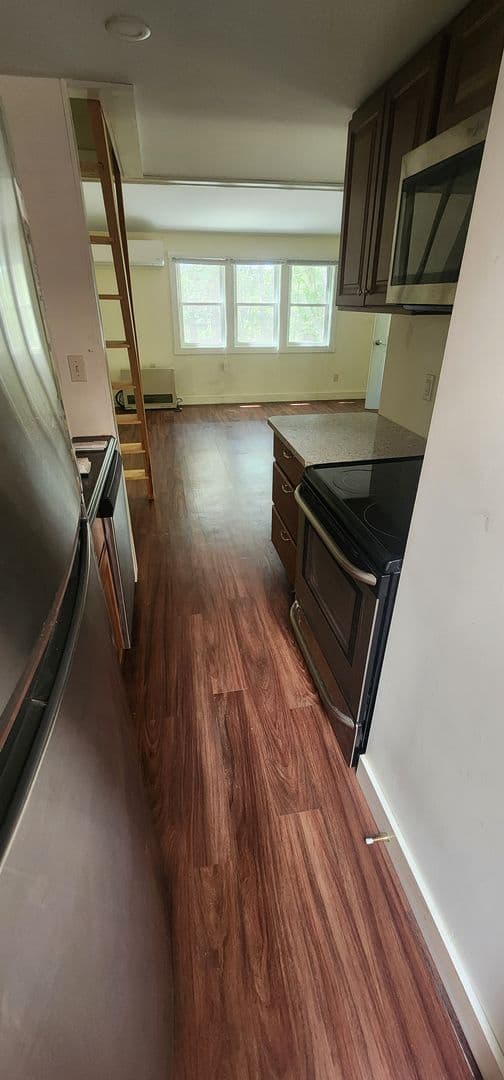 West Bath Apartment: 10 Renshaw Drive