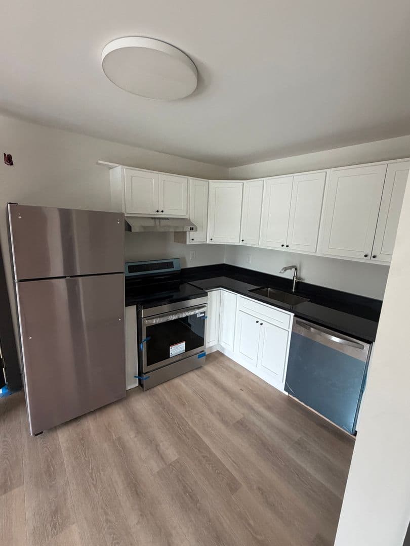 Bath Apartment: 120 Front Street