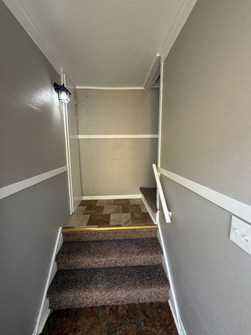 Fort Wayne Apartment: 2131 N Wells Street
