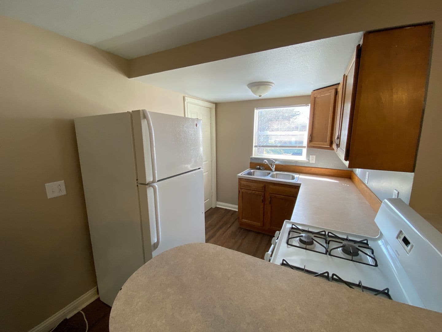 Fort Wayne Apartment: 236 E. Dewald St.