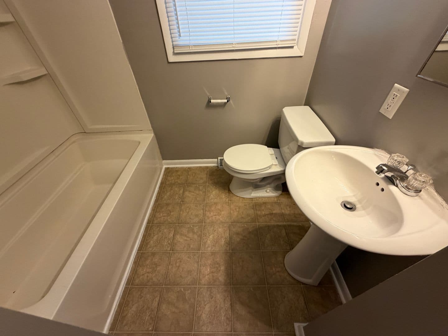 Fort Wayne House: 4711 Warsaw Street