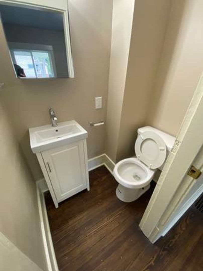 Fort Wayne House: 902 Nuttman Ave