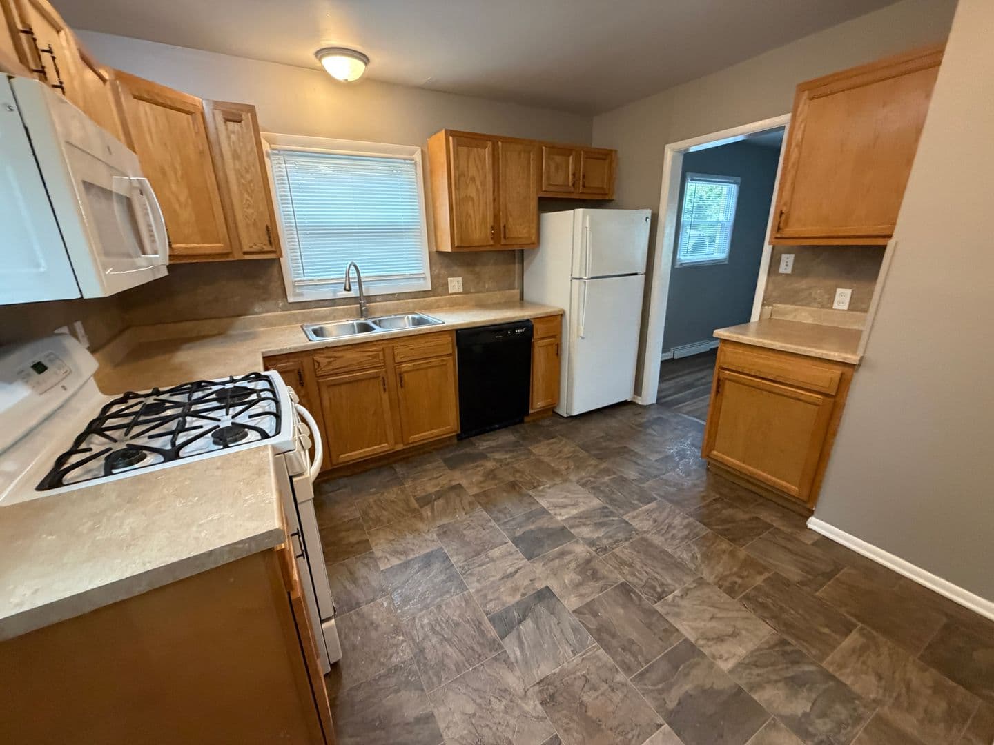 Fort Wayne House: 4711 Warsaw Street