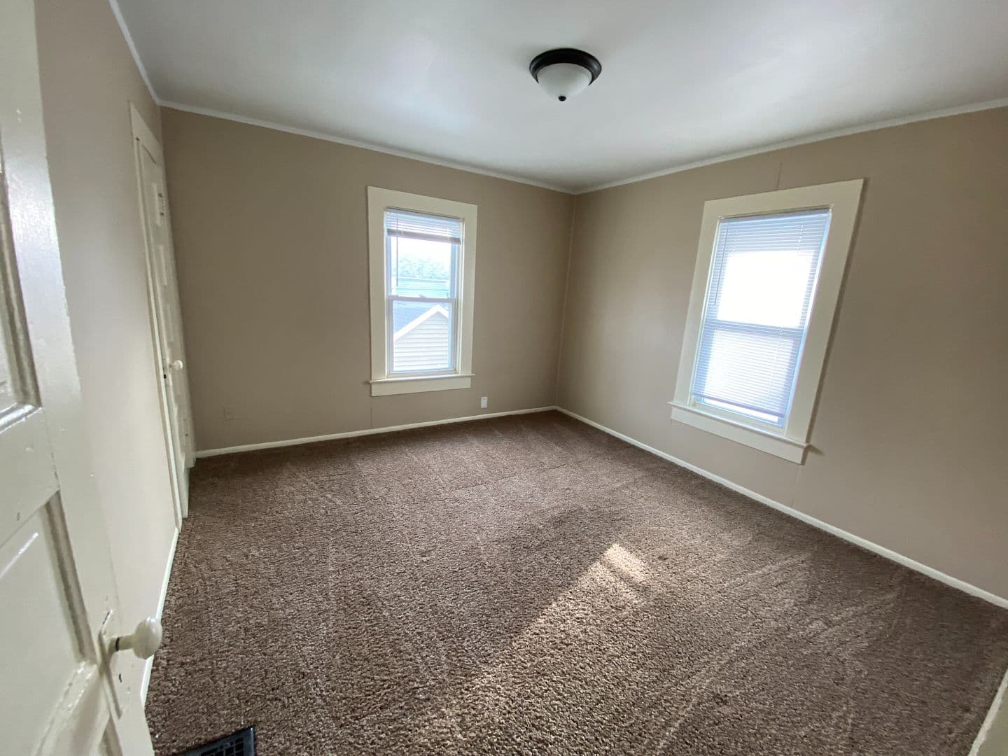 Fort Wayne Apartment: 1814 St  Joe Blvd