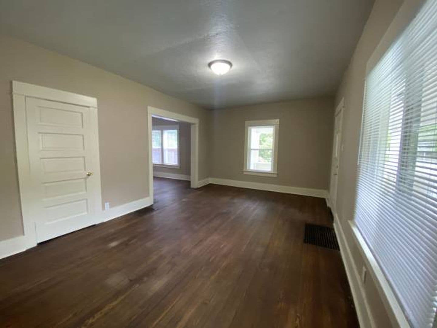 Fort Wayne House: 902 Nuttman Ave