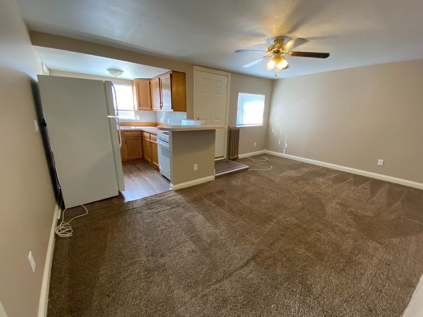Fort Wayne Apartment: 236 E. Dewald St.