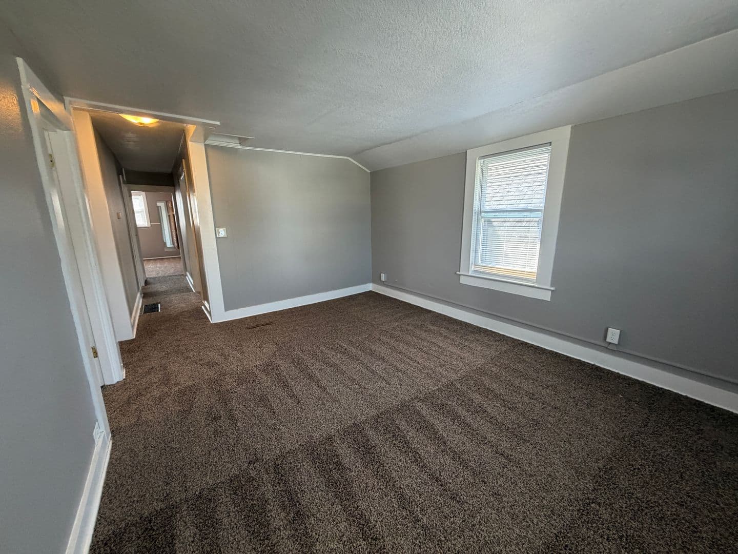 Fort Wayne Apartment: 2131 N Wells Street
