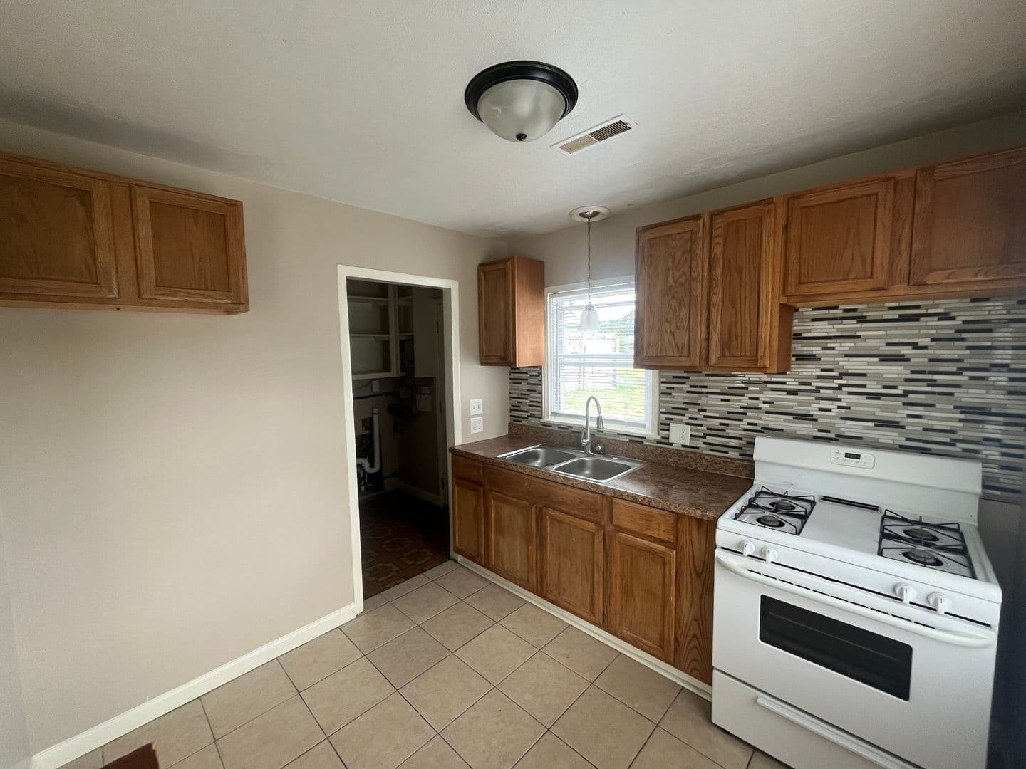 Fort Wayne House: 4319 Standish Drive